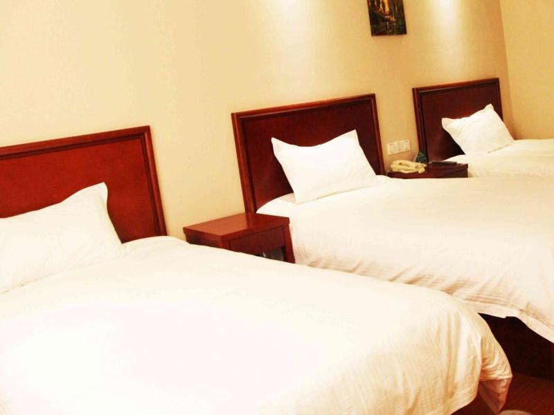 Greentree Inn Shandong Qingdao Development District Sdust Express Hotel Exteriör bild