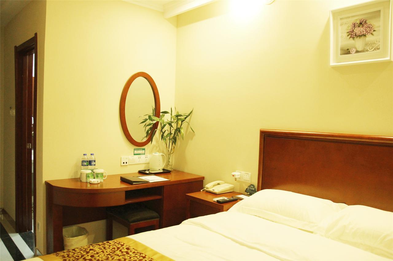 Greentree Inn Shandong Qingdao Development District Sdust Express Hotel Exteriör bild